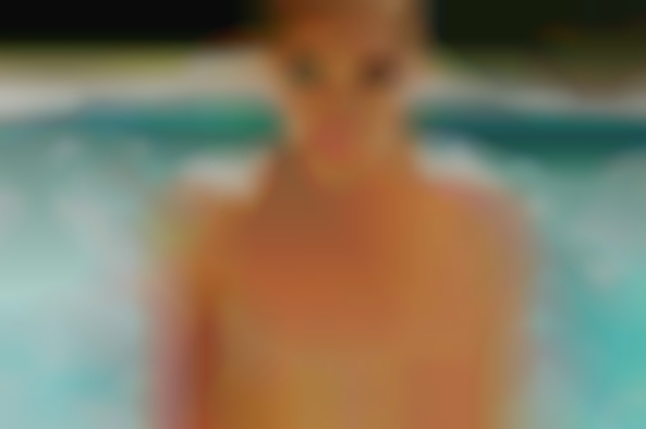 Nude women wettin swingers find pannies in Tampa!
